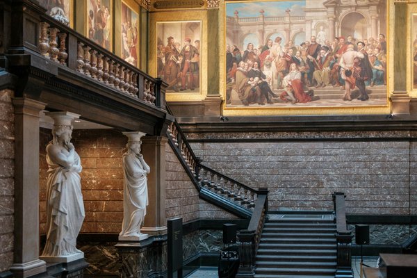 Éclats Nocturnes : Une Défense Passionnée pour Ciel Étoilé