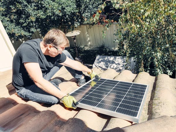 Panneau solaire photovoltaïque : guide pour une installation durable